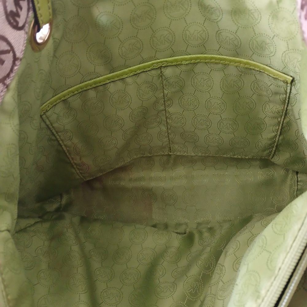Michael Kors Shoulder Tote Bag With Green Handles & Interior - Picture 8 of 9